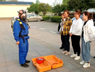 嘉瑞公司组织开展正压式空气呼吸器使用培训    提高员工防护技能